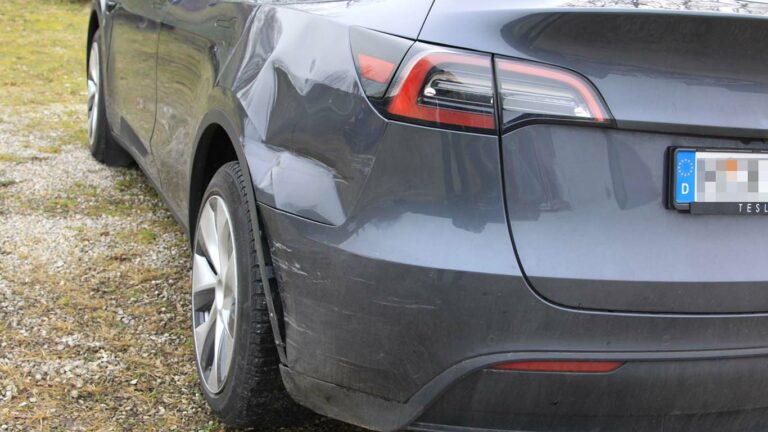Unfallschaden Tesla Model Y